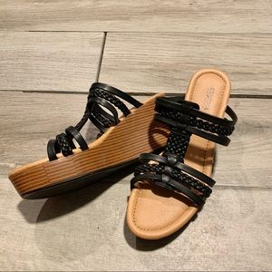 Sonoma Black Woven Leather Sandal Wedges. Size 6.